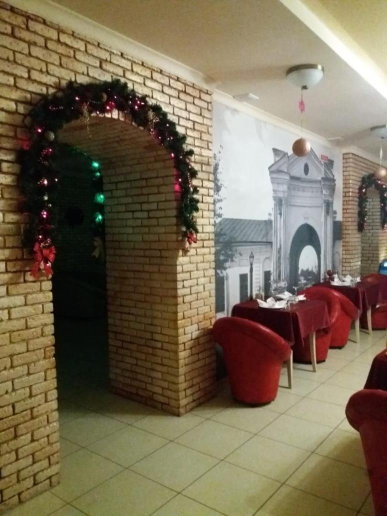 Отель Брама Hlukhiv Exterior foto